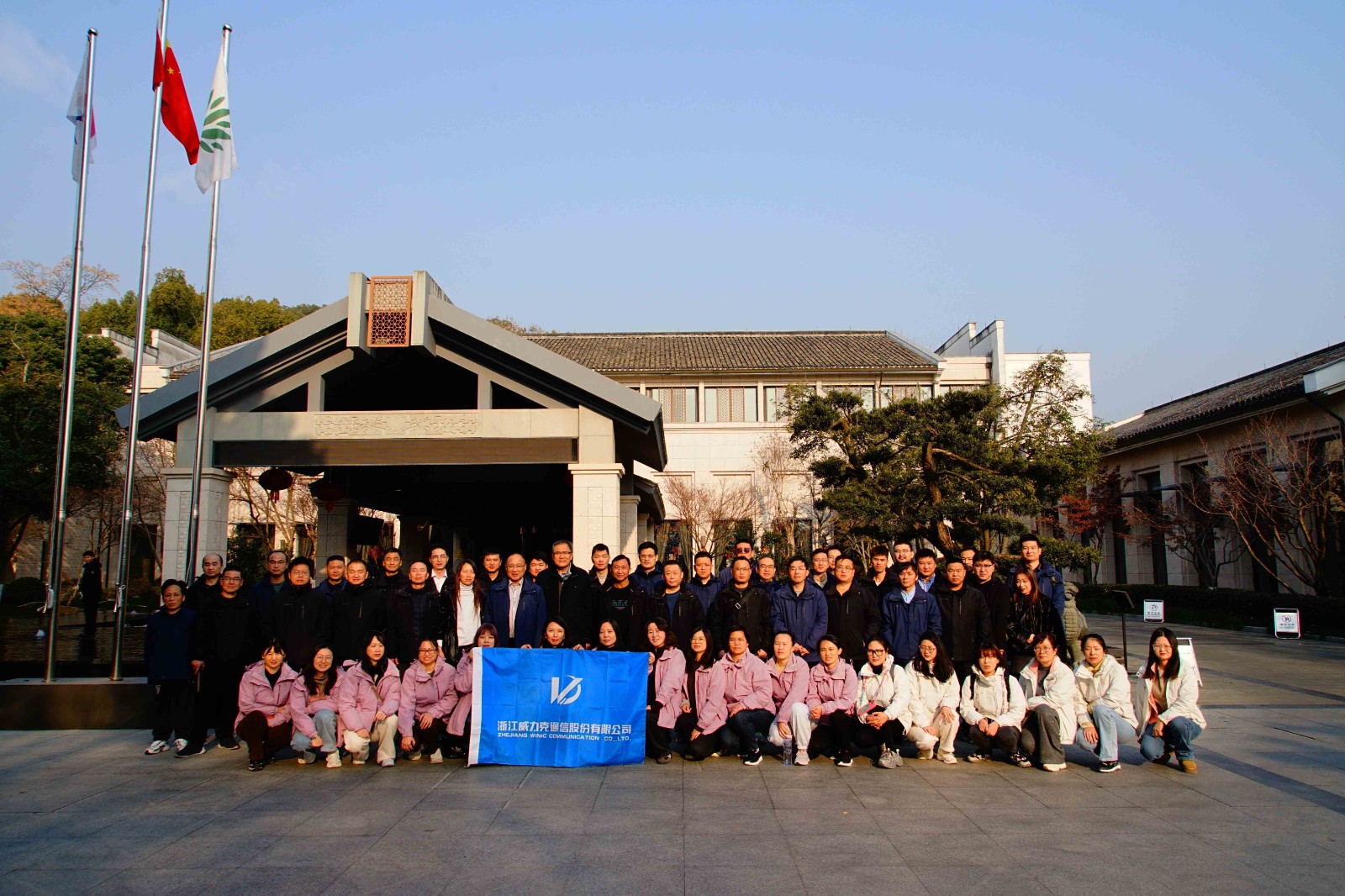 1737451921944842.jpg 1737451921944842.jpg